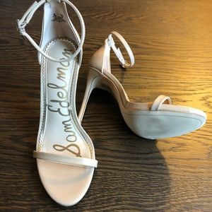 Same Edelman 4.5 inch heel